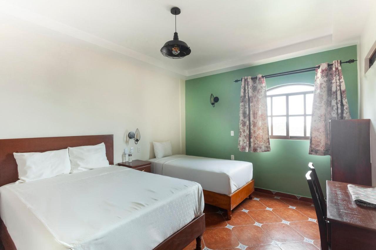 Capital O Casa Real Hotel วาอูชินังโก ภายนอก รูปภาพ